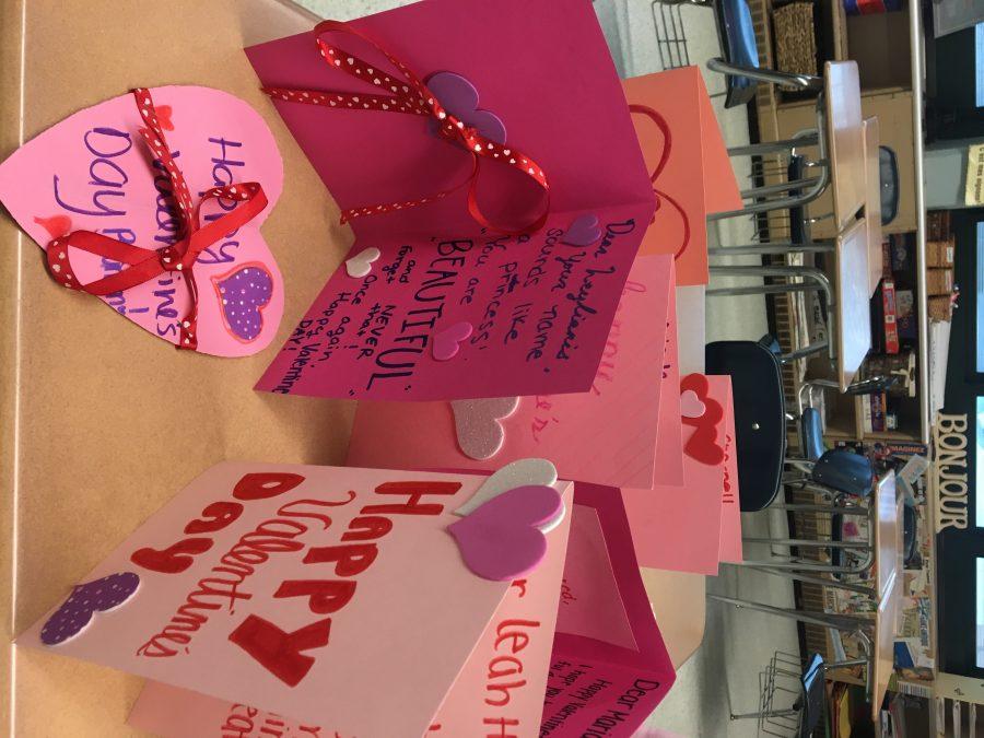 French Club makes cards for First Children's Hospital for La Saint-Valentin