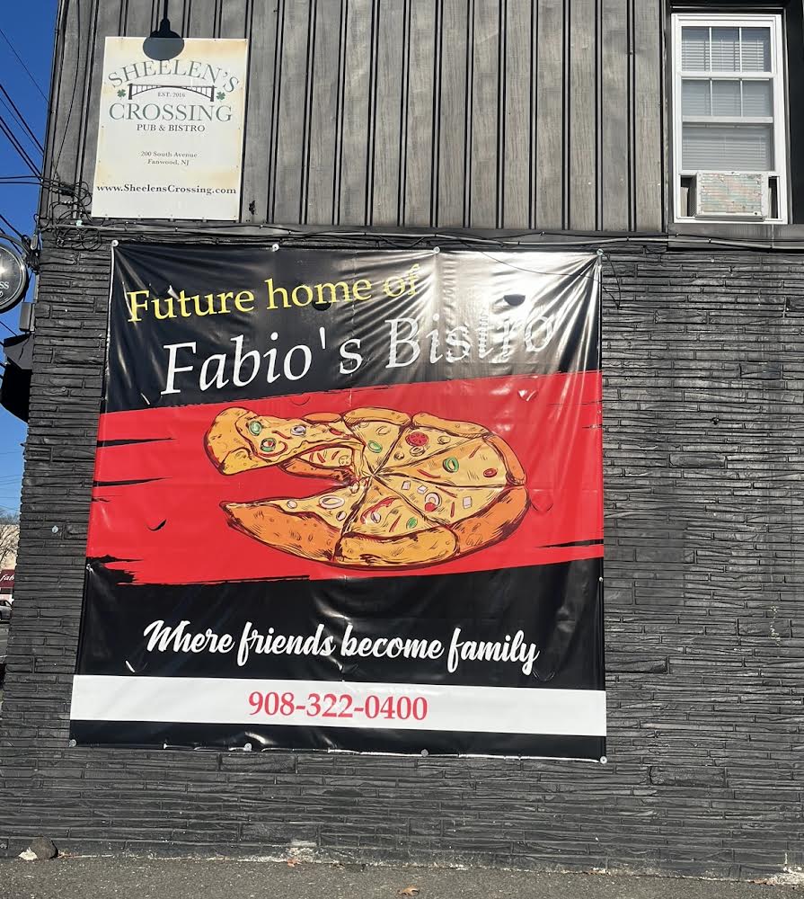 
A temporary Fabio’s sign hangs on the building that was formerly run as Sheelen’s Crossing. The building was purchased by Fabio’s owners Greg Kowalczyk and Ronnie Vojka. 