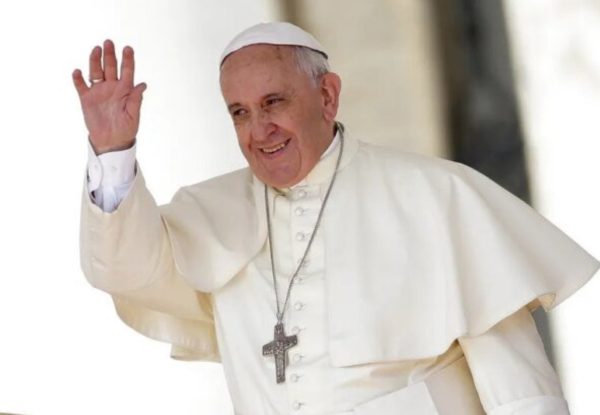 Navigation to Story: Pope Francis Dies on Easter Monday